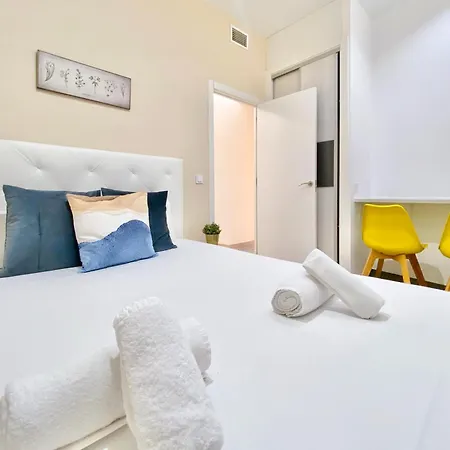 Charming Puerta Del Sol Center Appartement Madrid Buitenkant foto