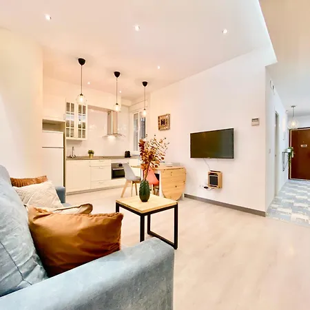 Charming Puerta Del Sol Center Appartement Madrid Buitenkant foto